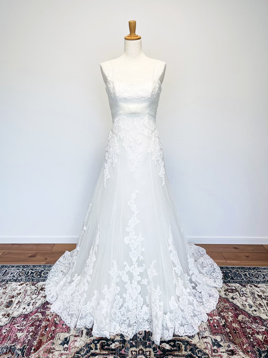 overthemonndressコレクション画像4