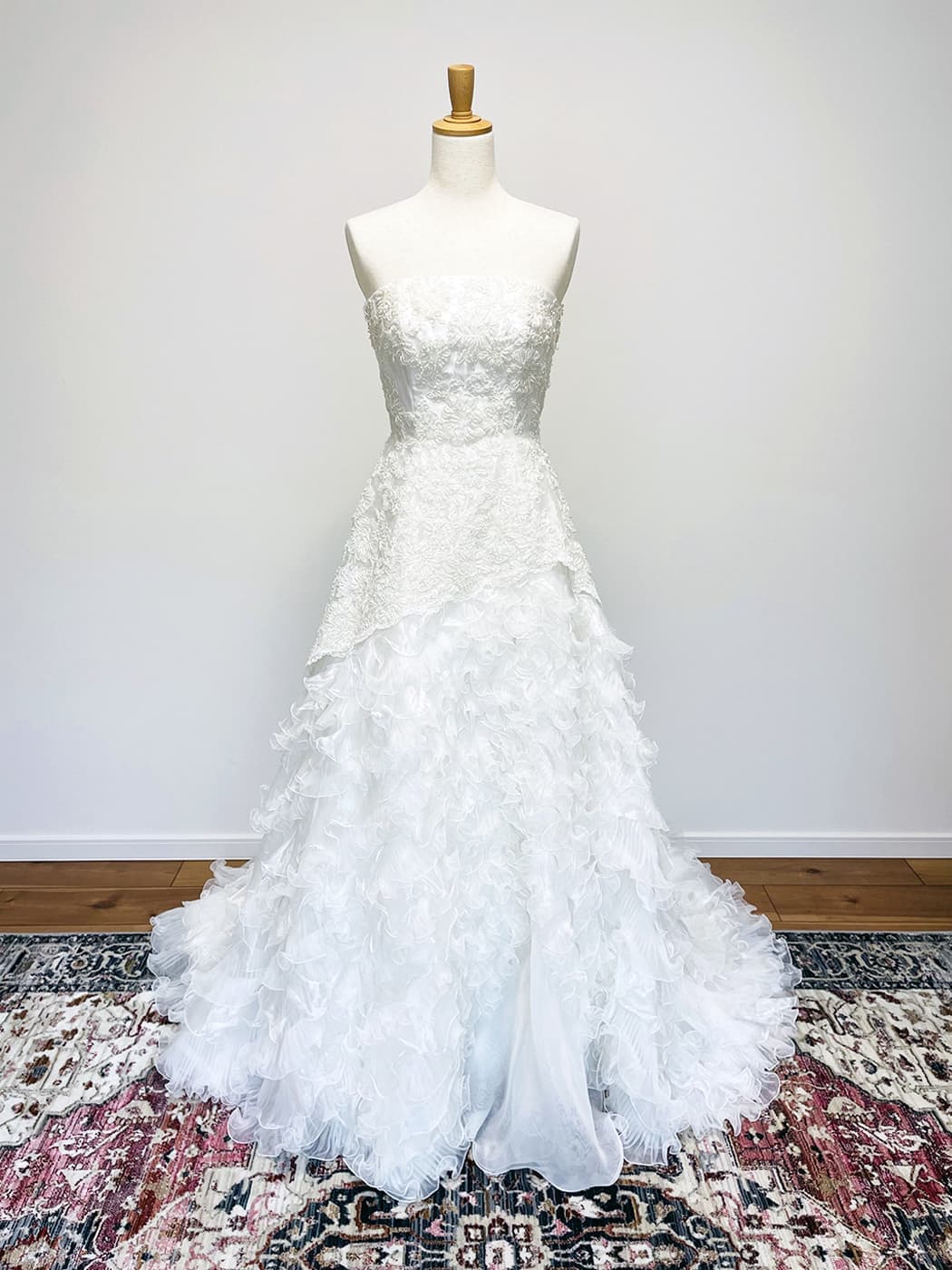 overthemonndressコレクション画像5