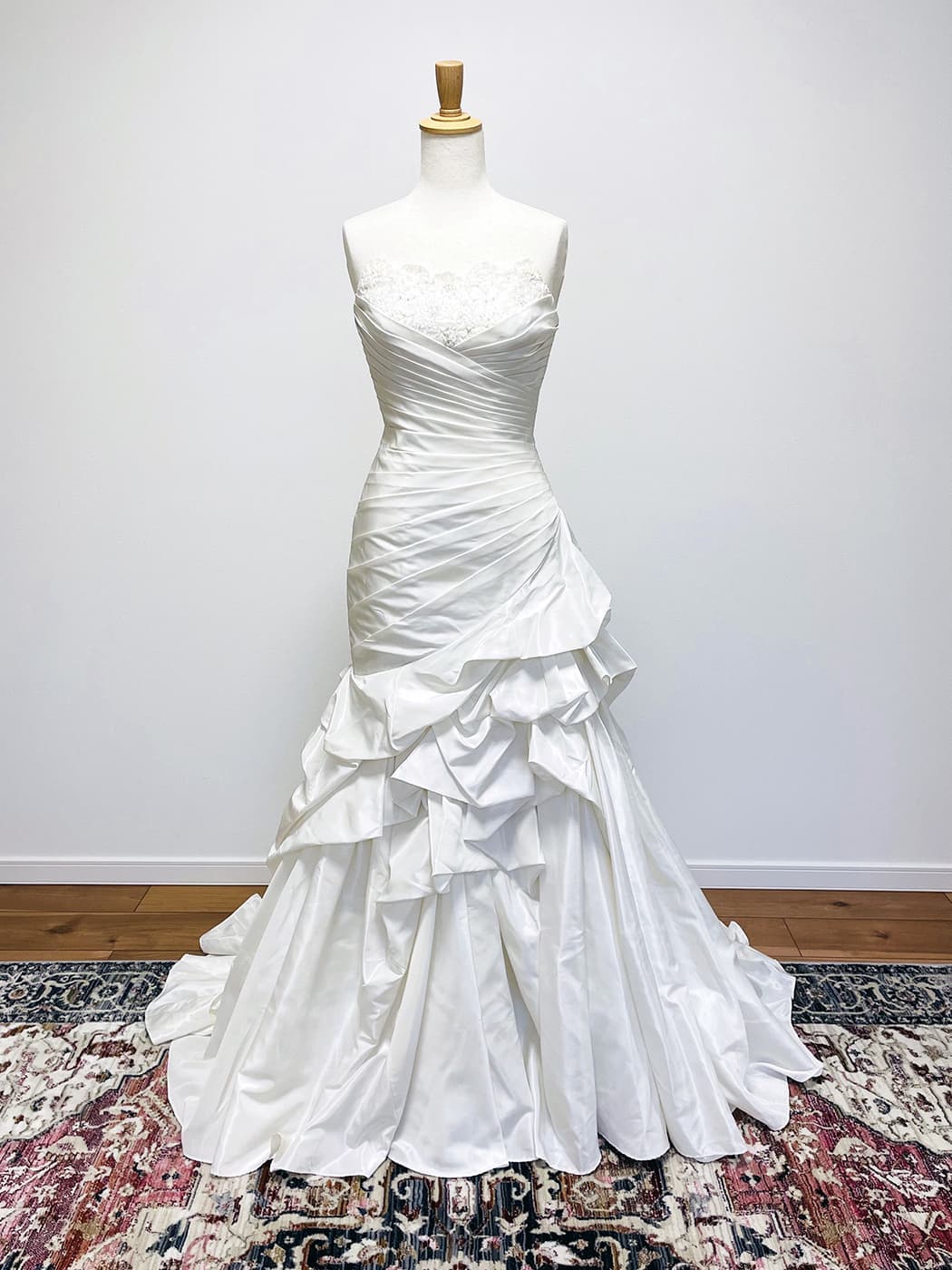 overthemonndressコレクション画像7