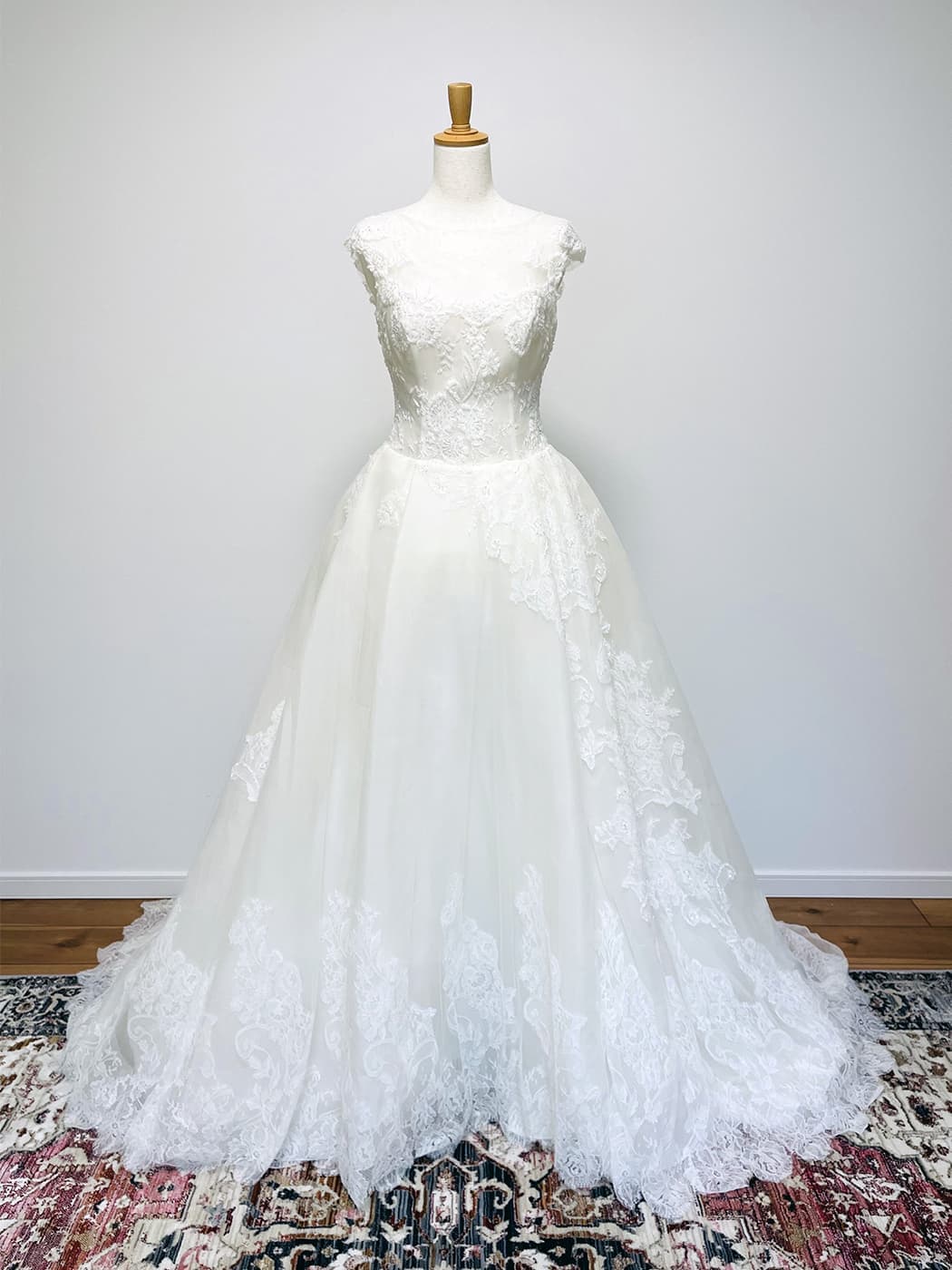 overthemonndressトップページコレクション画像1